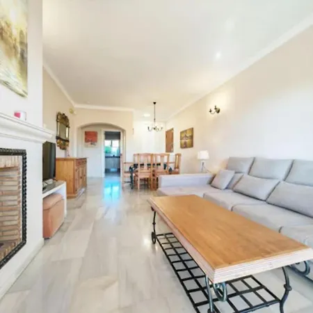 Cozy Spacious Surounded By Golfcourses Apartment *